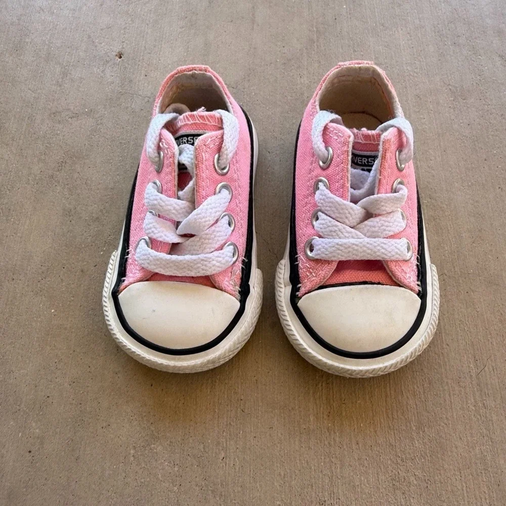 Converse Chuck Taylor All Star Toddler Girls Pink Low Top Sneakers Size 2